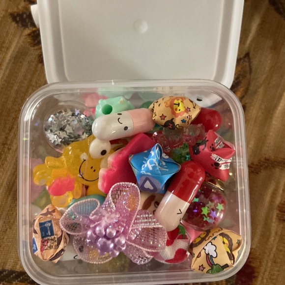 ☀️FREE kawaii mix ⭐️ click for more info .
Purchase of Any kids-kawaii item - Picture 3 of 6